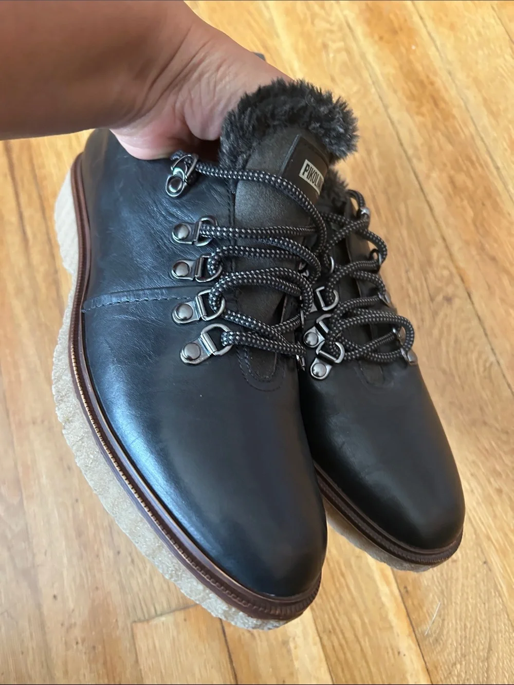 PIKOLINOS Black Leather Men's Oxford casual shoes with Fur Collar